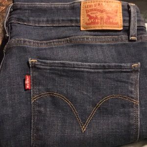 Women’s Levi’s jeans. 14 Mid Rise Skinny